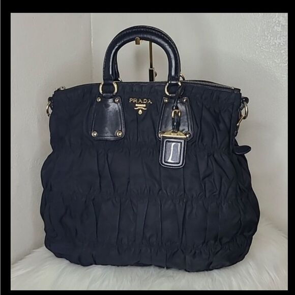 💯 Authentic Two-way Prada  Handbag 🍀 - Picture 1 of 17